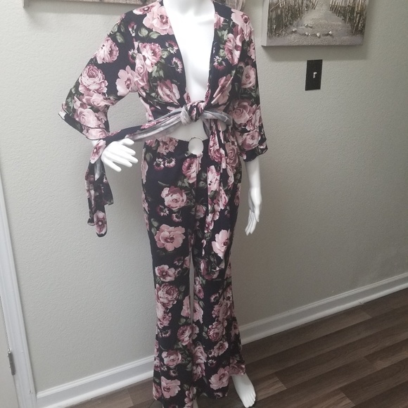 Sexy Two Piece Pant Set - Picture 6 of 7